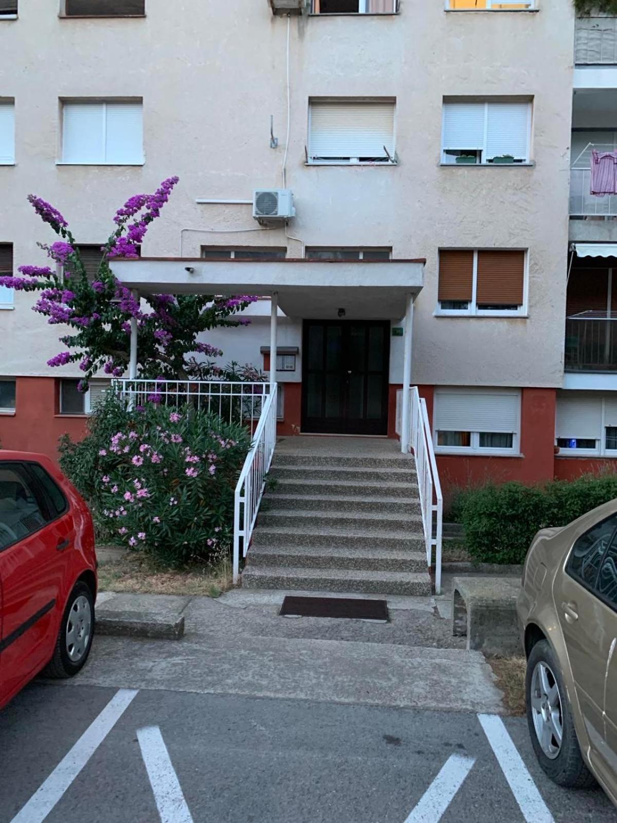 App Karla Apartment Pula Exterior photo