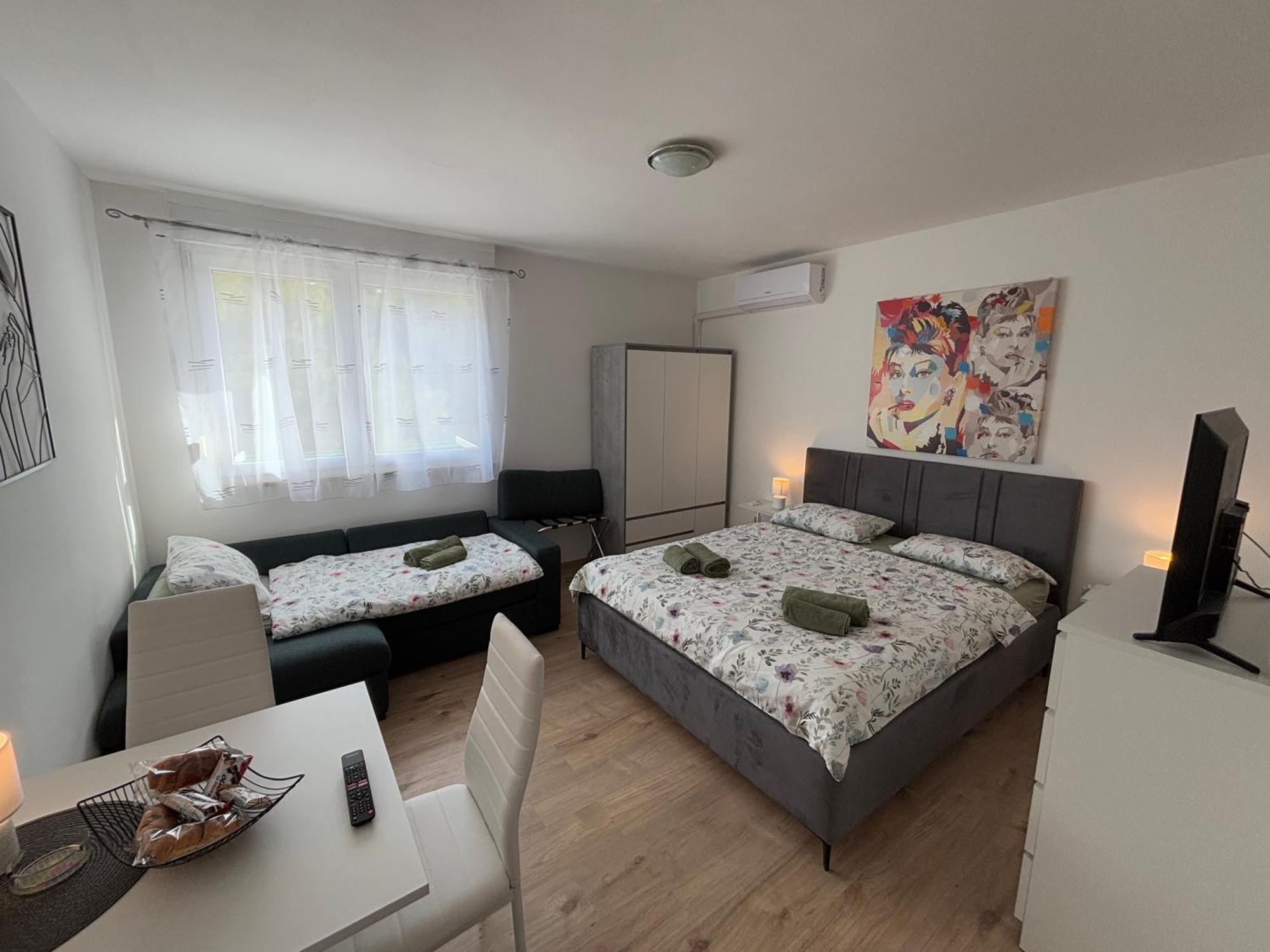 App Karla Apartment Pula Exterior photo